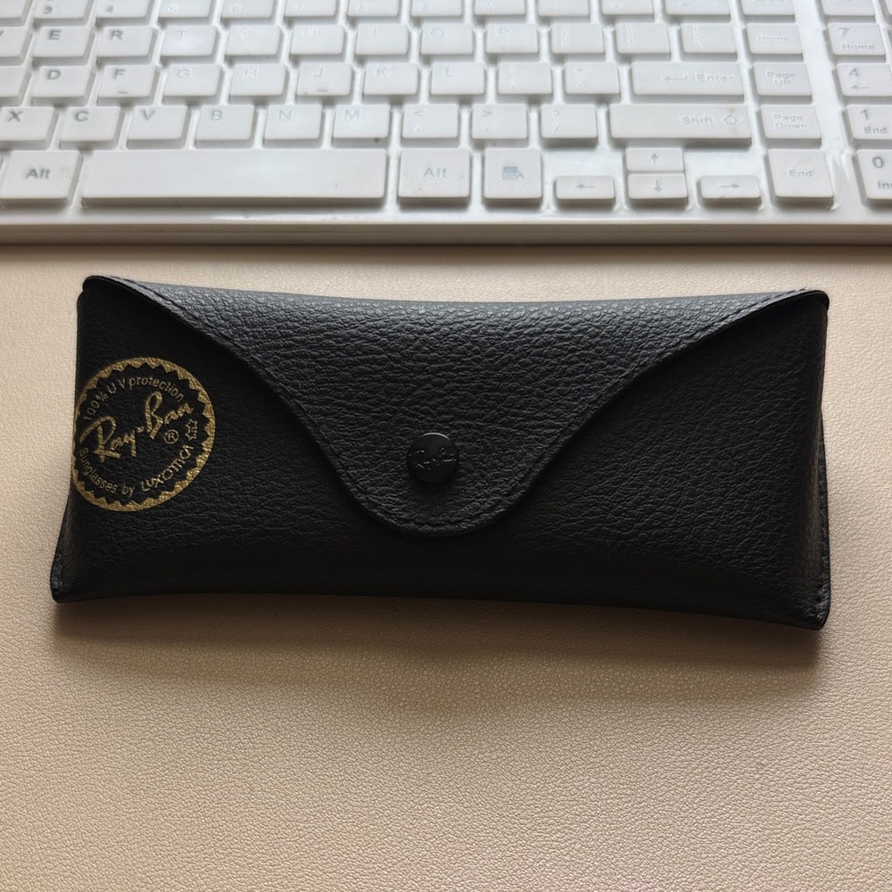 2025 Ray-Ban Matt Black Polarized Sunglasses with Case